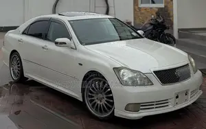 Toyota Crown Royale 2005 White
