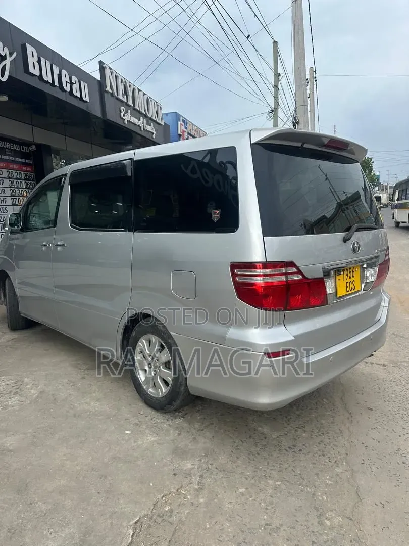 Toyota Alphard 2004 Silver