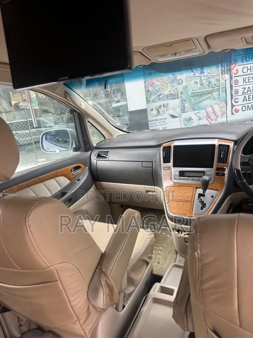 Toyota Alphard 2004 Silver