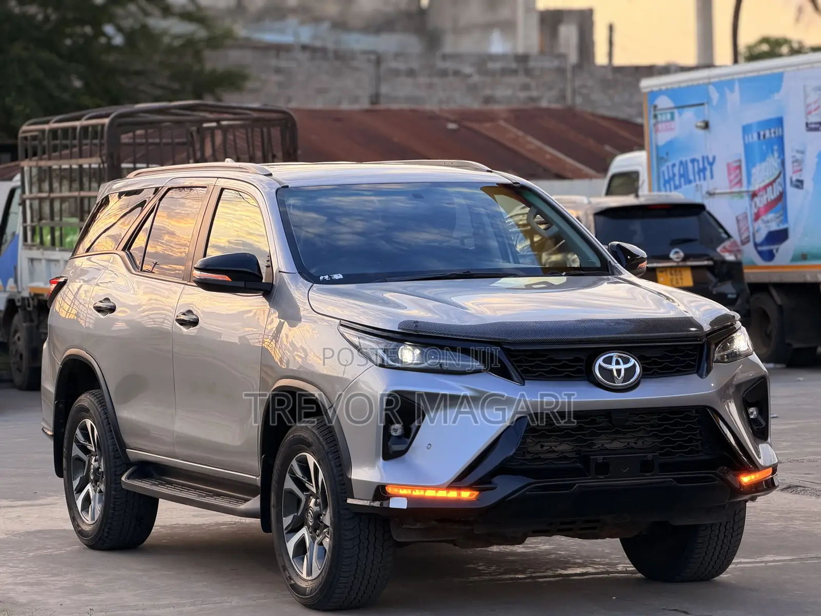 Toyota Fortuner 2023 Silver