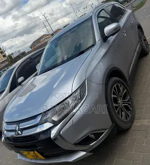 Mitsubishi Outlander 2015 Silver