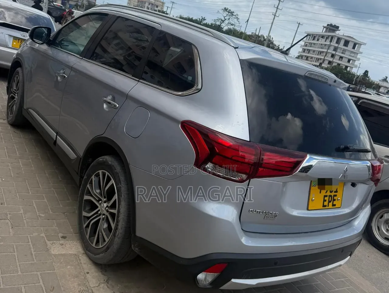 Mitsubishi Outlander 2015 Silver