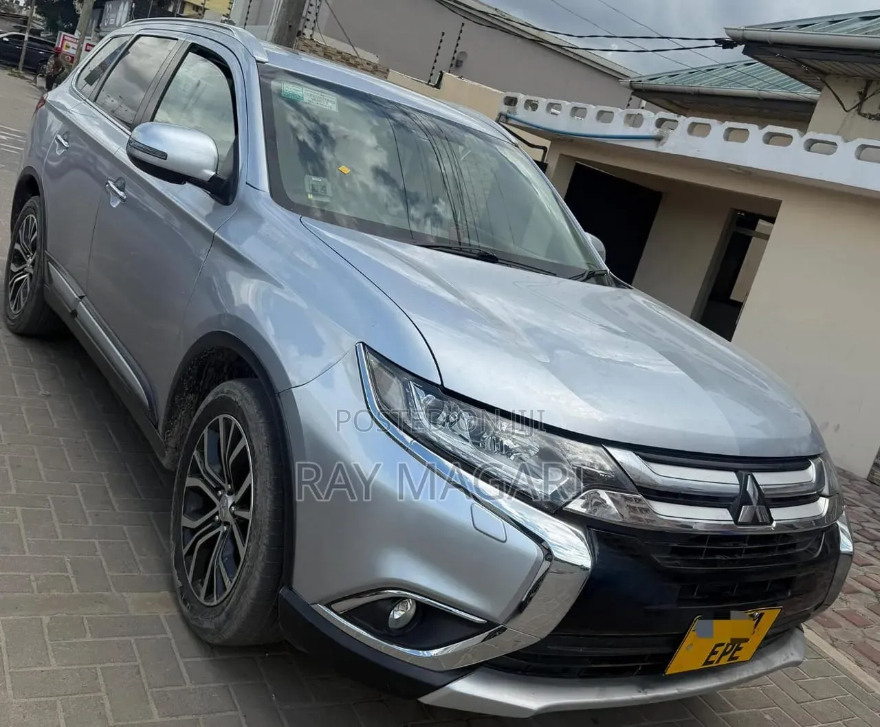 Mitsubishi Outlander 2015 Silver