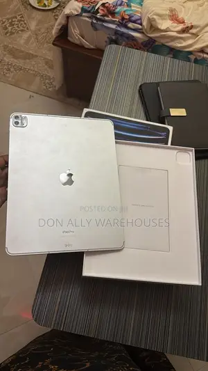 Apple iPad Pro 12.9 (2022) 1 TB Gray
