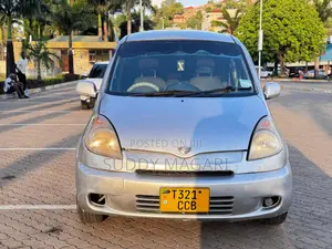 Toyota Fun Cargo 2005 Silver