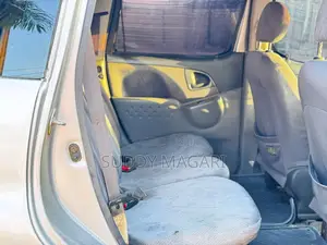 Toyota Fun Cargo 2005 Silver