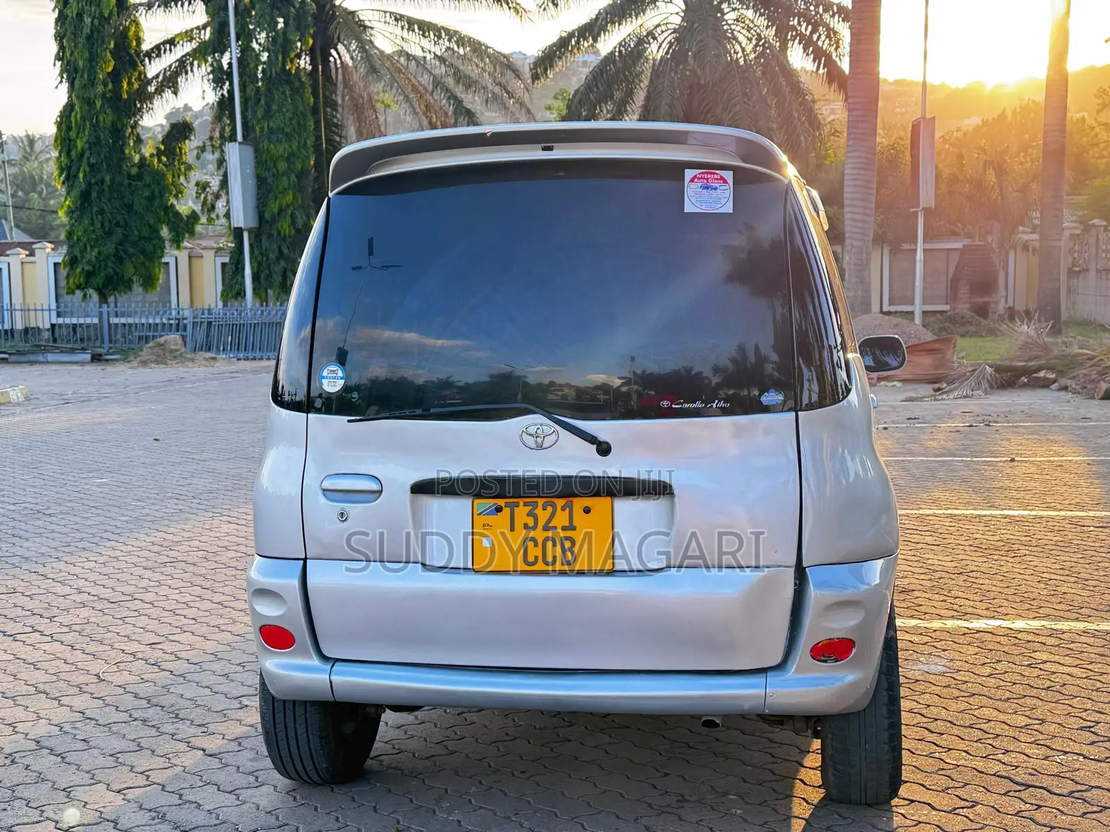 Toyota Fun Cargo 2005 Silver