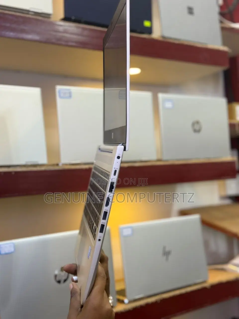 Laptop HP MT21 8GB Intel SSD 256GB