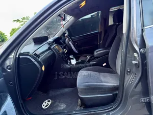 Toyota Crown 2006 Gray