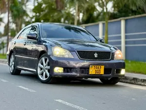 Toyota Crown 2006 Gray