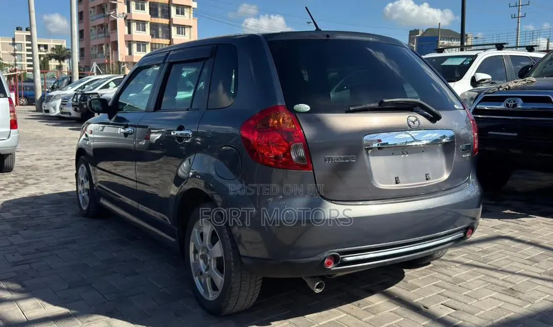 Mazda Verisa 2008 Gray