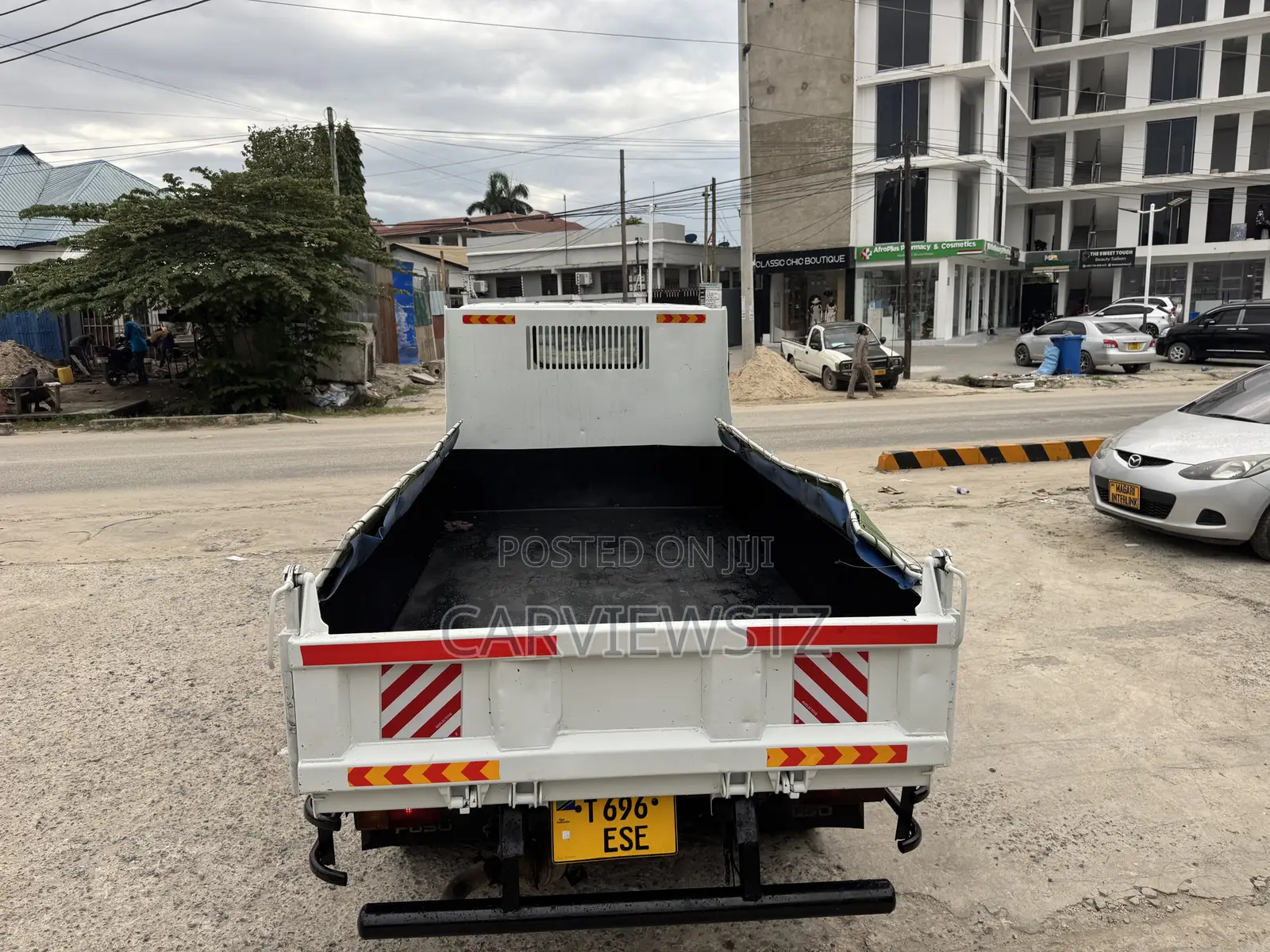 Mitsubishi Fuso Canter 2014 White