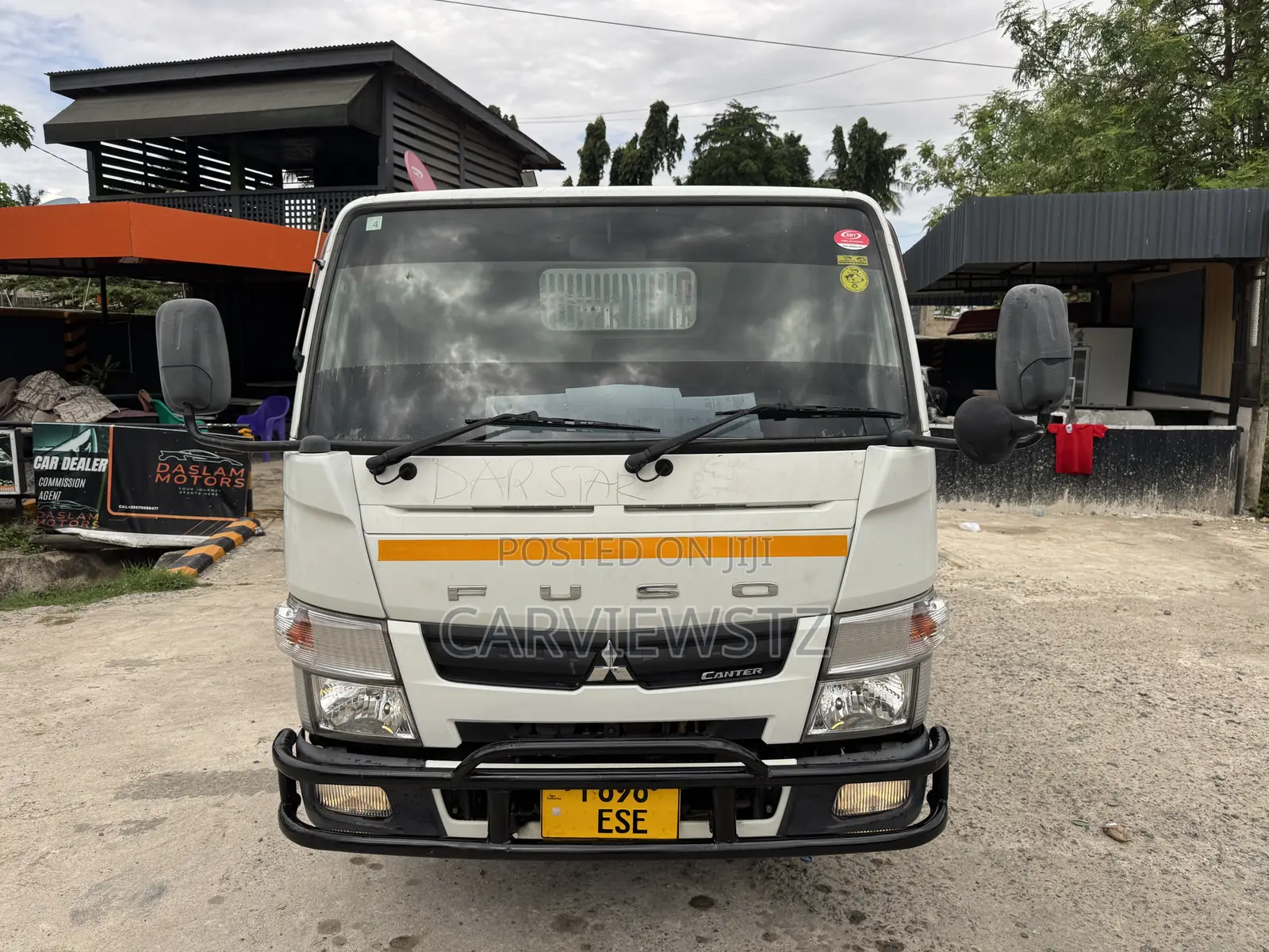 Mitsubishi Fuso Canter 2014 White