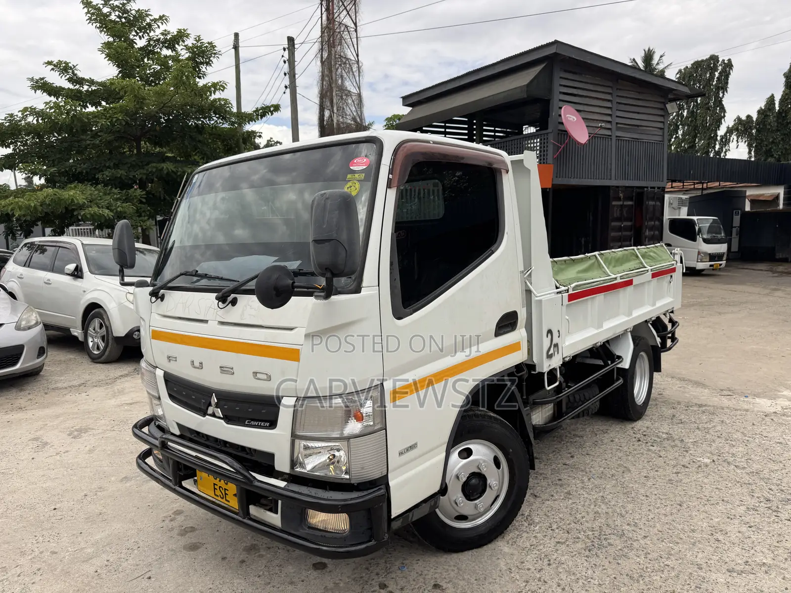 Mitsubishi Fuso Canter 2014 White