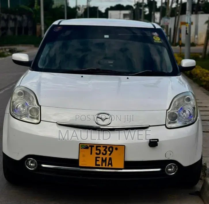 Mazda Verisa 2010 White