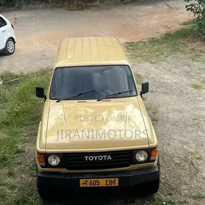 Toyota Land Cruiser 70 1985 Burgundy