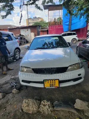 Toyota Carina 2001 White