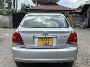 Toyota Platz 1.3 AWD 2003 Silver