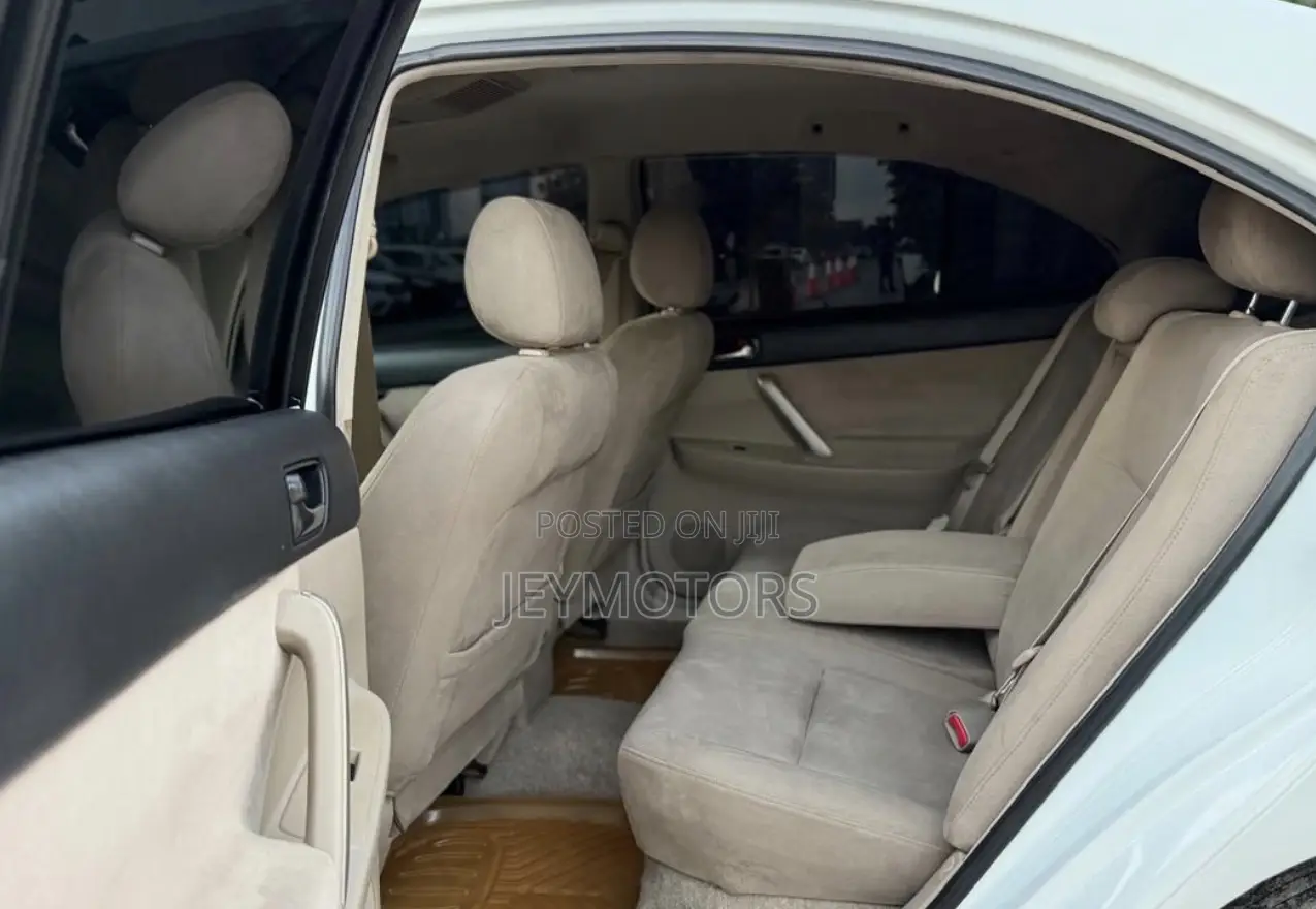 Toyota Premio 2005 White
