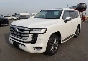Toyota Land Cruiser 2024 White
