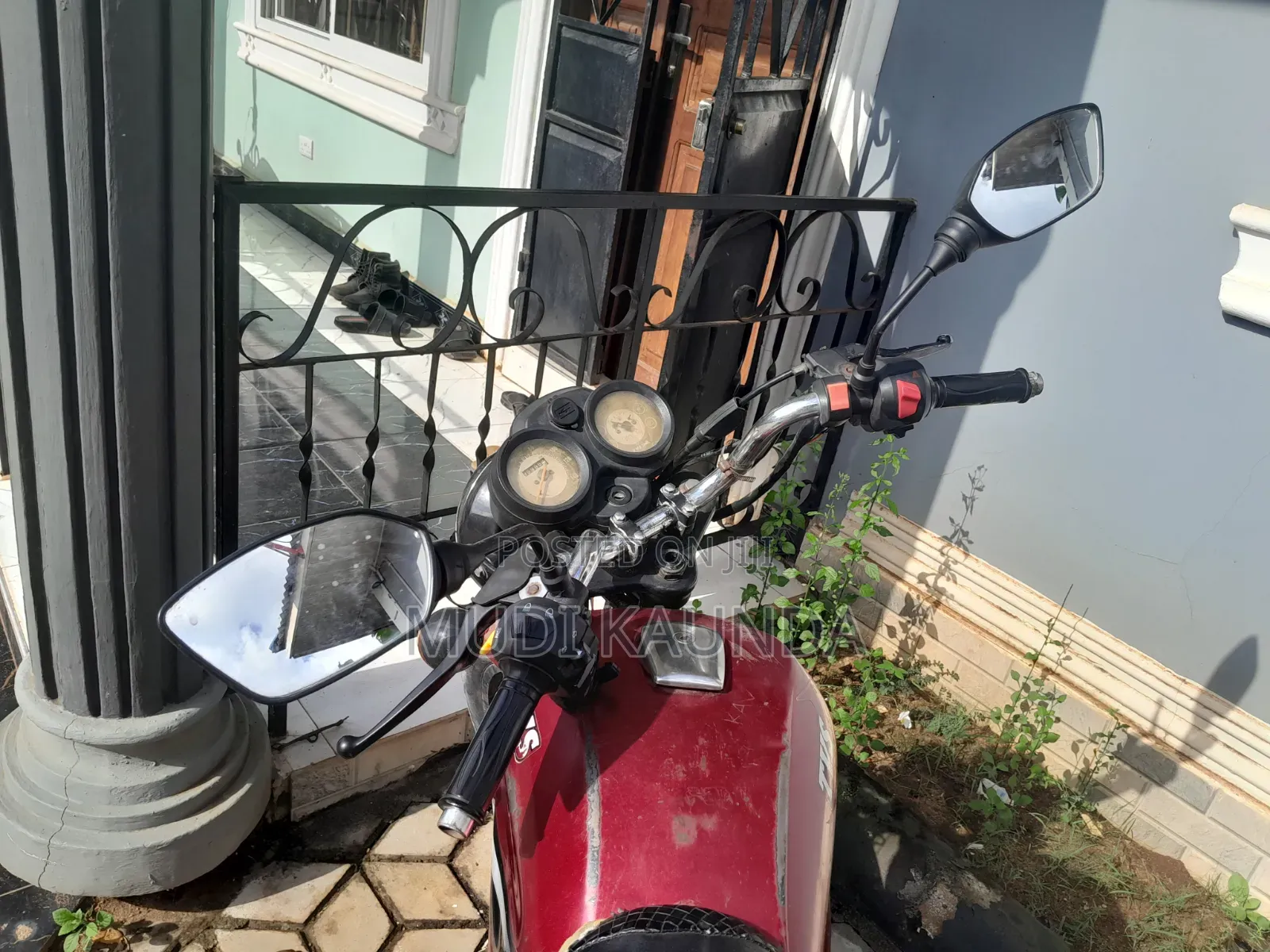 TVS HLX 125 2016 Red