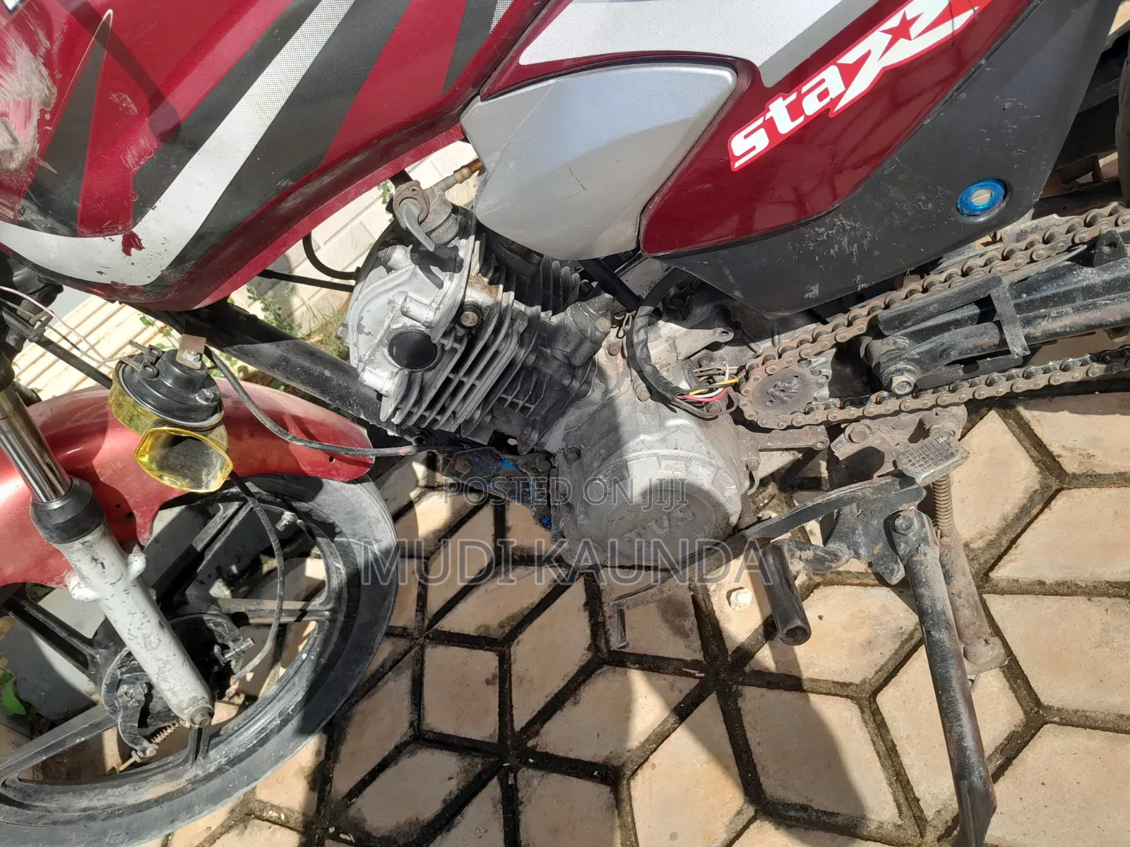 TVS HLX 125 2016 Red