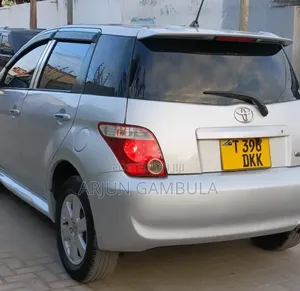 Toyota IST 2006 Silver