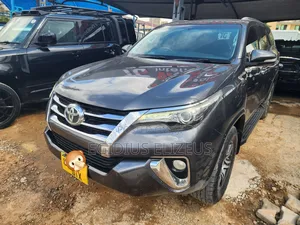 Toyota Fortuner 2016 Gray