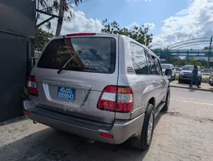 Toyota Land Cruiser 2002 Gray