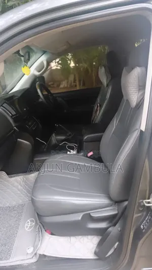 Toyota Land Cruiser 2018 Silver