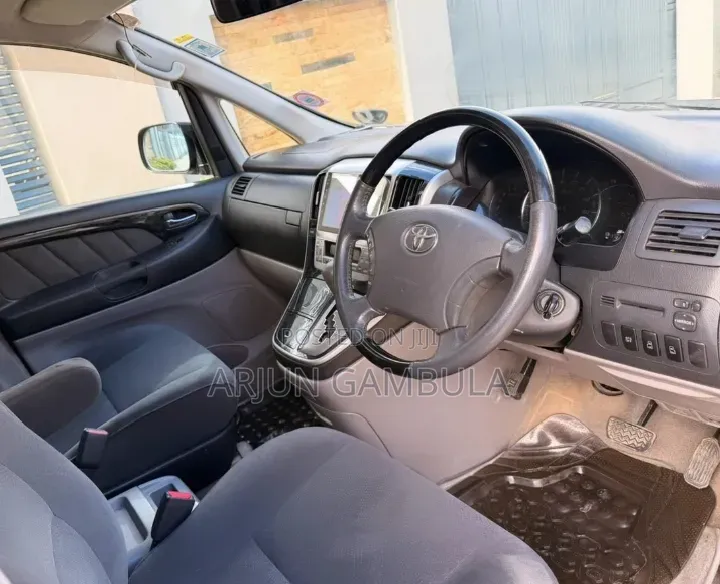 Toyota Wish 2010 Blue