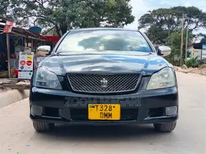 Toyota Crown Royale 2005 Black