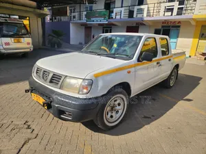 Nissan Hardbody 2003 White