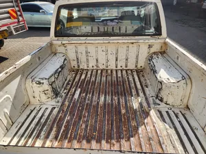 Nissan Hardbody 2003 White