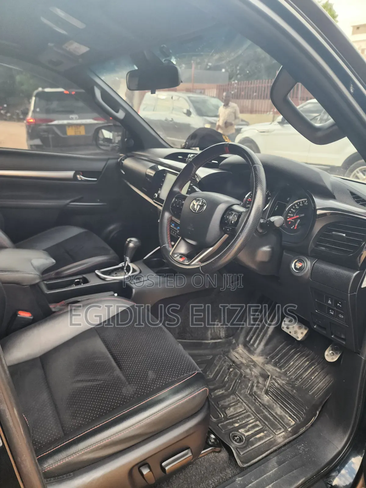 Toyota Hilux 2022 Black