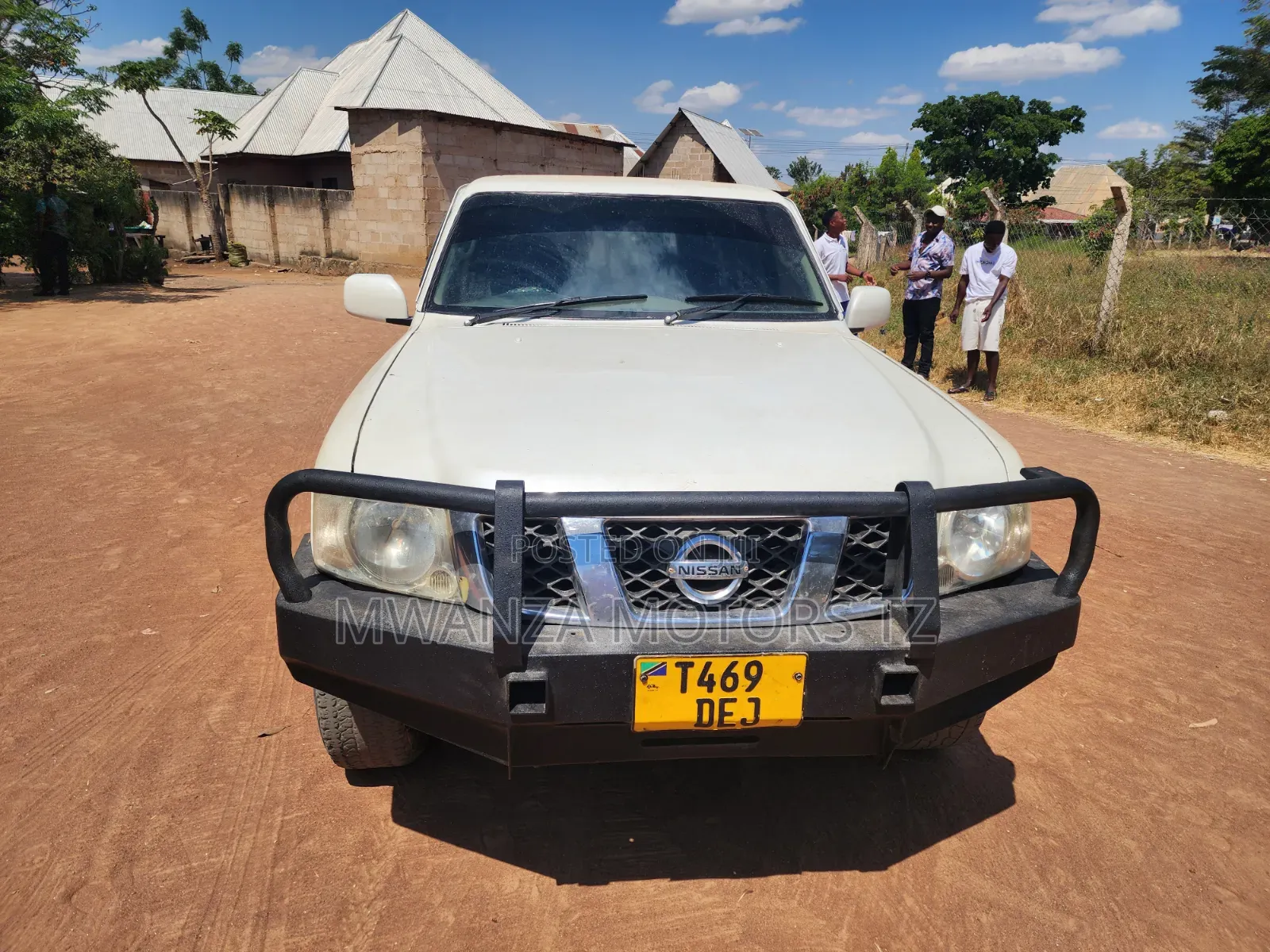 Nissan Patrol 2004 White