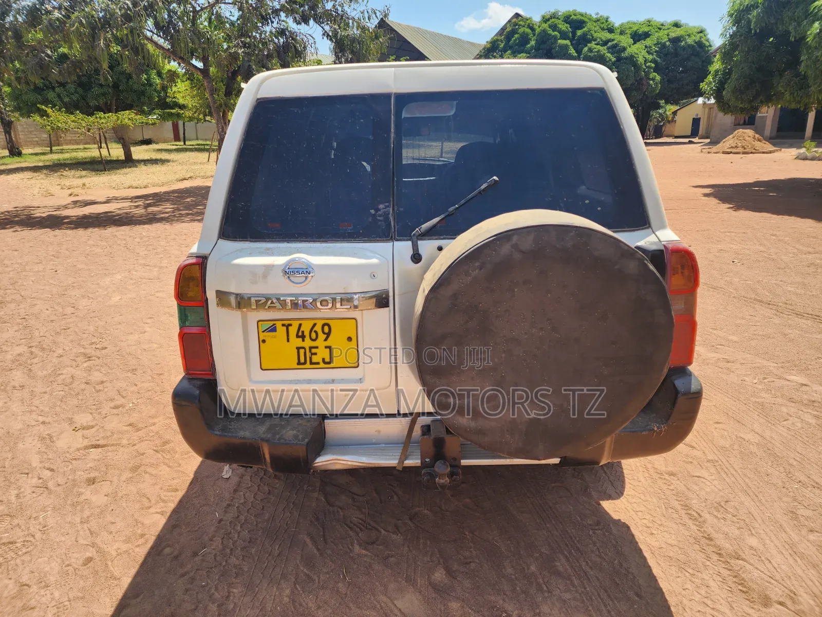 Nissan Patrol 2004 White