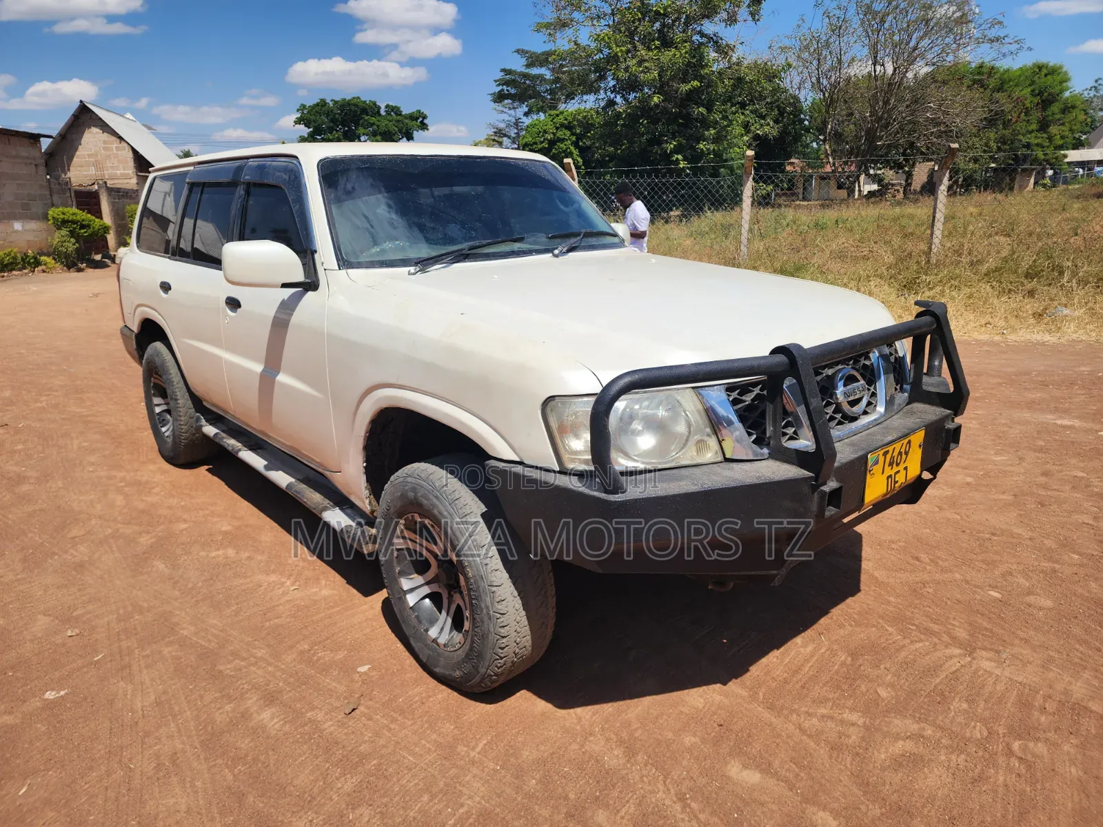 Nissan Patrol 2004 White