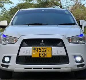 Mitsubishi RVR 2010 White