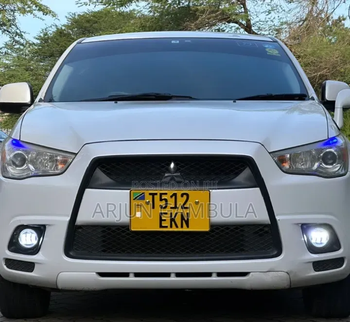 Mitsubishi RVR 2010 White