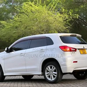 Mitsubishi RVR 2010 White