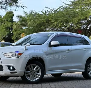 Mitsubishi RVR 2010 White