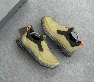  Ecco Original Sneakers 