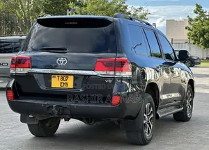 Toyota Land Cruiser 2012 Gray