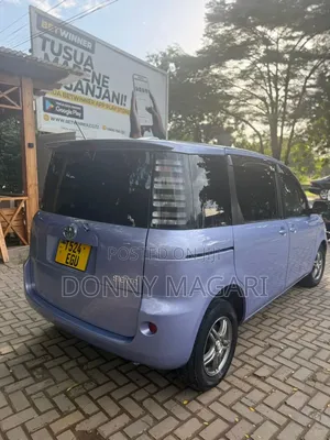 Toyota Sienta 2005 Blue