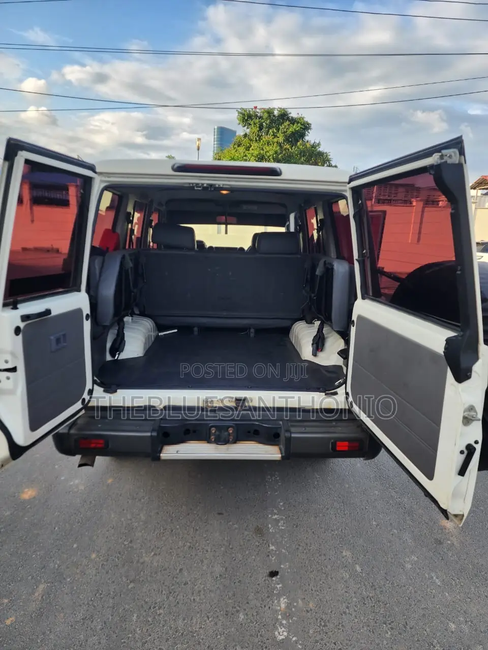 Toyota Land Cruiser 2018 White