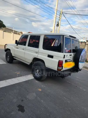 Toyota Land Cruiser 2018 White