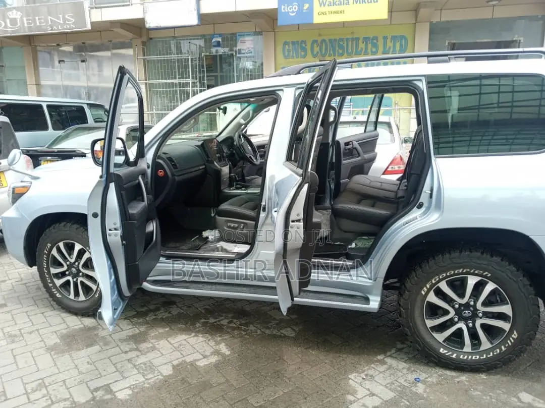Toyota Land Cruiser 4.5 V8 TD STD 2010 Blue