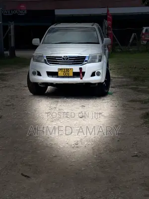 Toyota Hilux 3.0 D-4D 4x4 2015 White