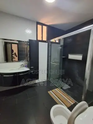 Furnished 3bdrm Apartment in Oyster Bay for rent